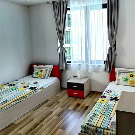 Family Amadeus Lux *