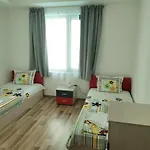 Апартамент Family Amadeus Lux